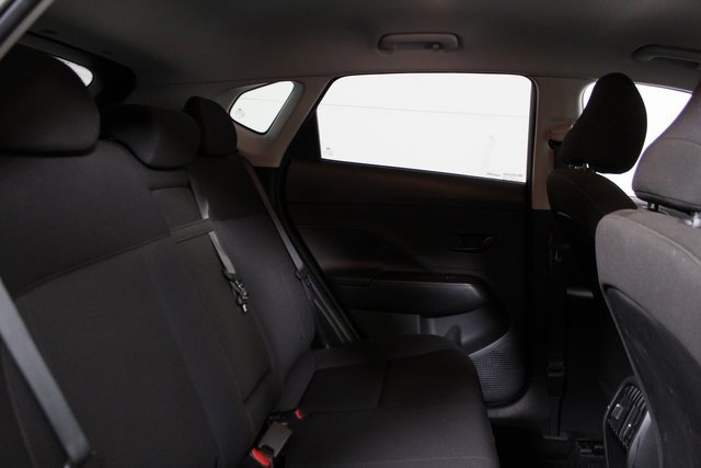 Used 2025 Hyundai Kona SEL image 11