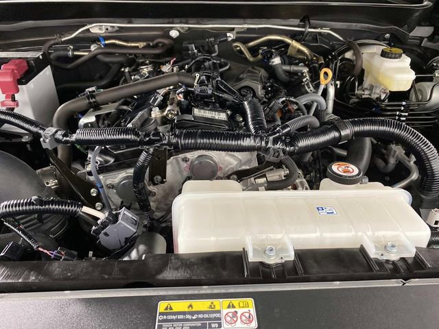 Used 2025 Toyota Tacoma Limited AWD/4WD image 32