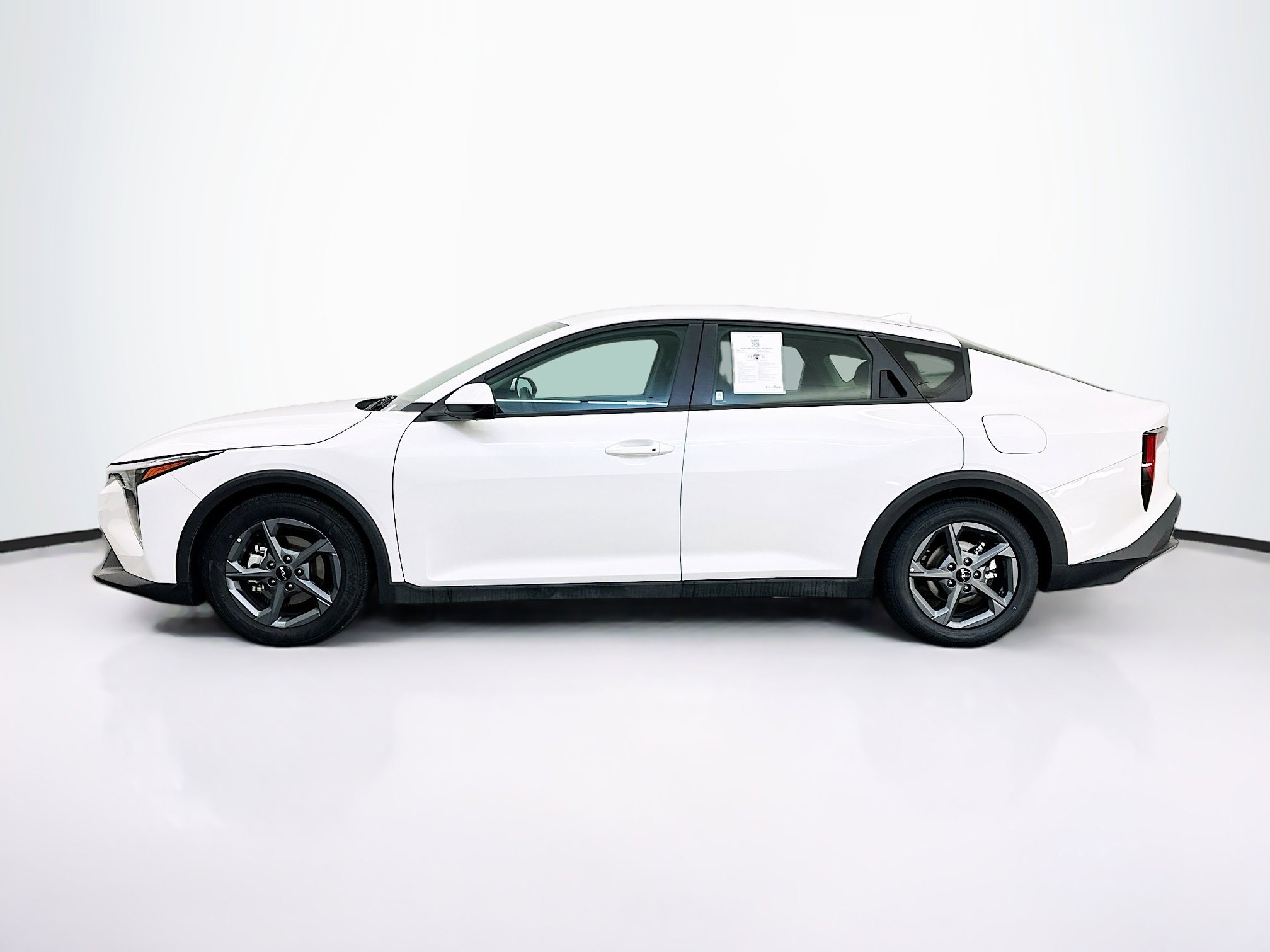 Used 2025 Kia K4 LXS image 4