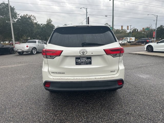 Used 2018 Toyota Highlander XLE image 5