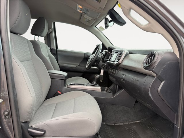 Certified 2019 Toyota Tacoma SR5 AWD/4WD image 18