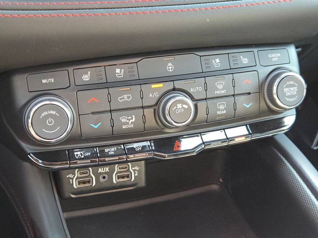 Used 2024 Dodge Durango GT AWD/4WD image 31