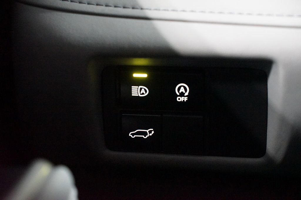 Certified 2024 Toyota Highlander LE image 24