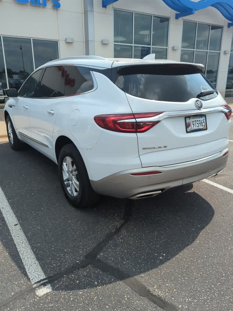 Used 2021 Buick Enclave Essence w/ Sound and Sites Package FWD image 4