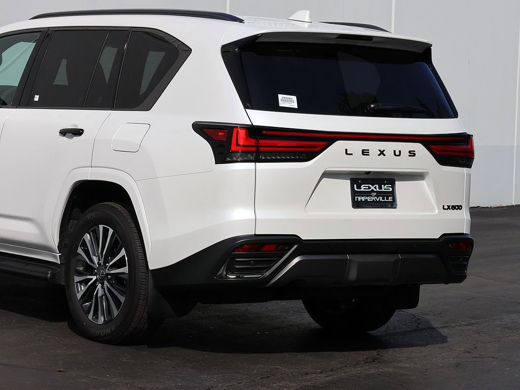 New 2026 Lexus LX 600 4WD w/ Premium Package image 9