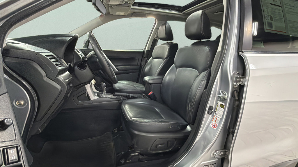Used 2015 Subaru Forester 2.5i Limited AWD/4WD image 16