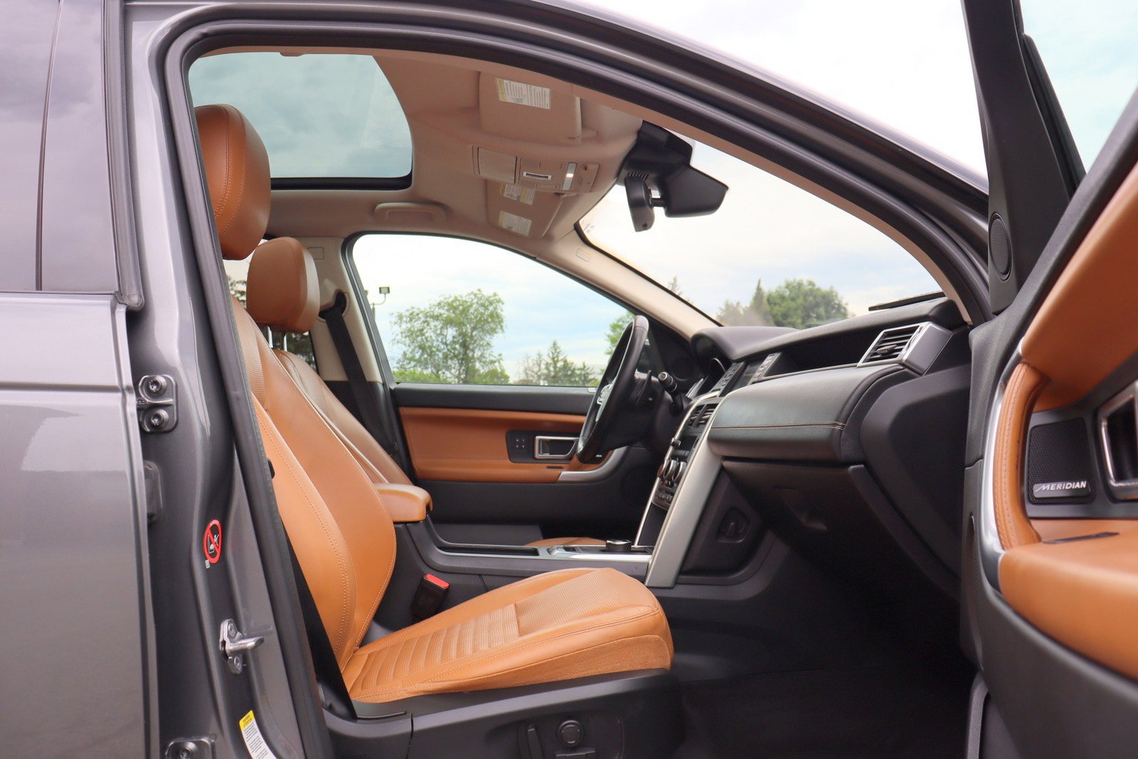 Used 2018 Land Rover Discovery Sport HSE Luxury AWD/4WD image 21
