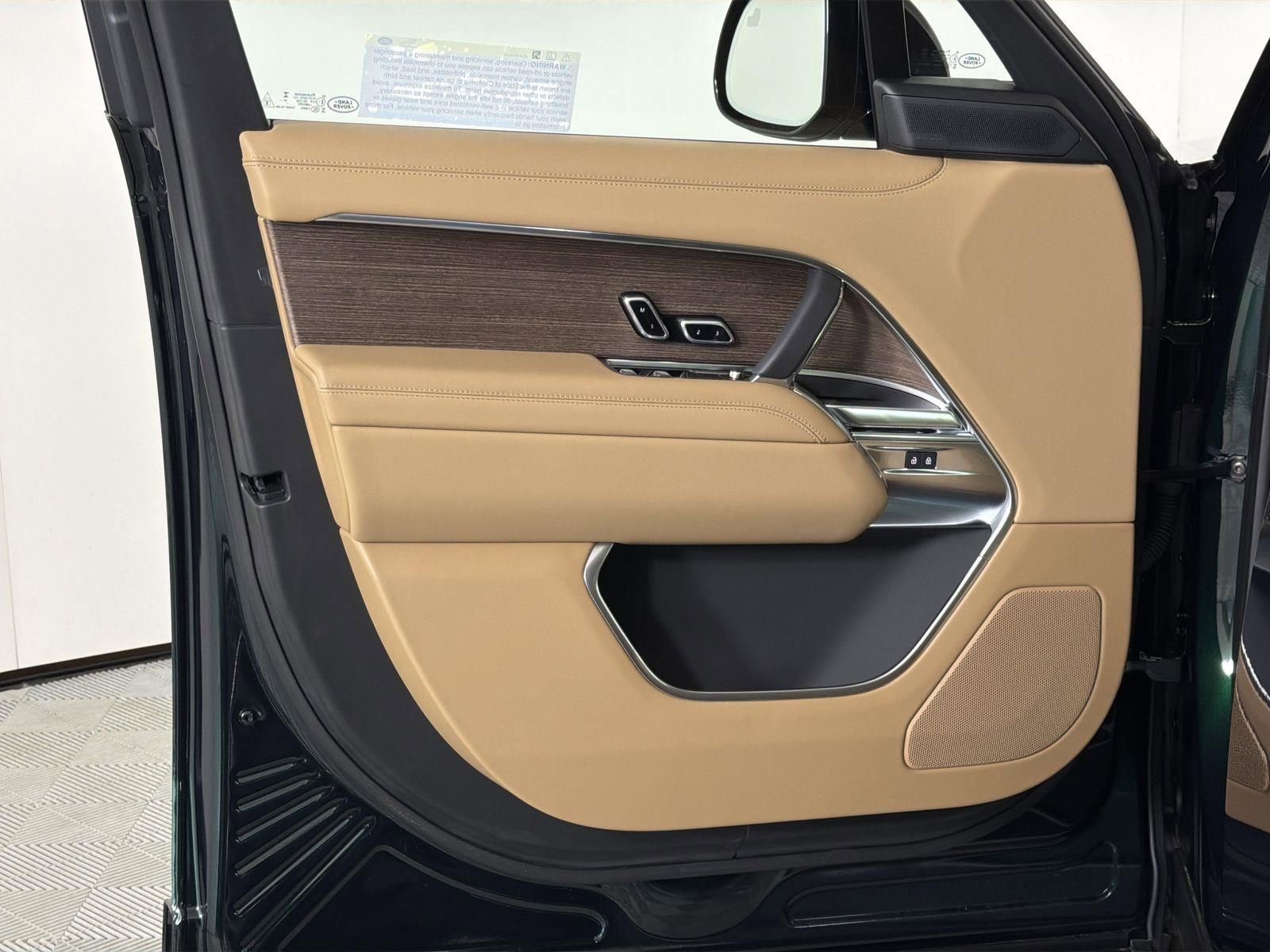 New 2026 Land Rover Range Rover SE image 21