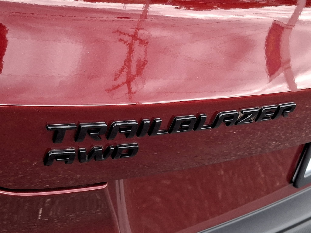 Used 2023 Chevrolet TrailBlazer RS w/ Convenience Package AWD/4WD image 29