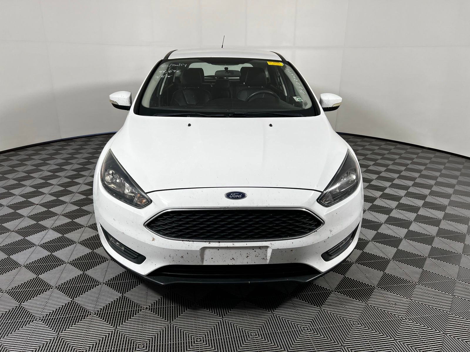 Used 2016 Ford Focus SE w/ Equipment Group 201A image 2