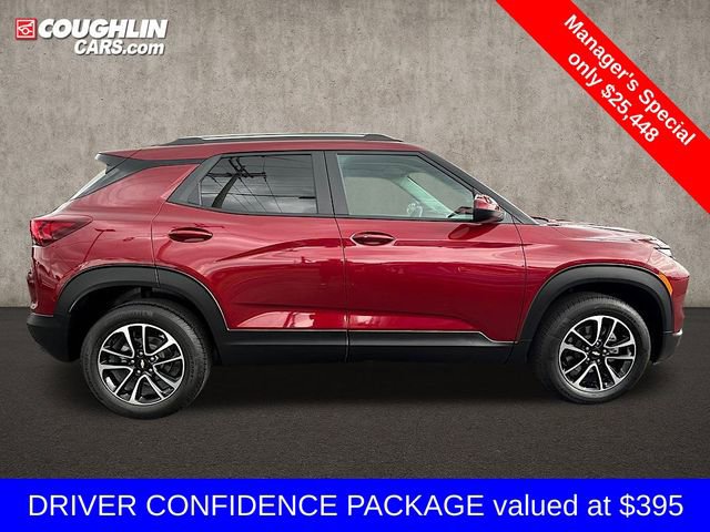 Used 2025 Chevrolet TrailBlazer LT w/ Convenience Package image 4