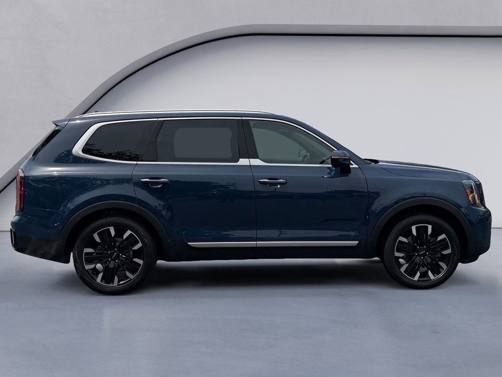 Used 2024 Kia Telluride SX w/ Towing Package FWD image 6