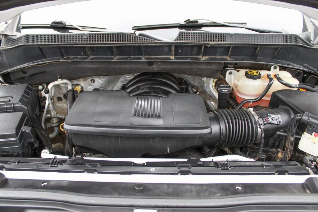 Used 2019 Chevrolet Silverado 1500 LTZ w/ LTZ Plus Package AWD/4WD image 11