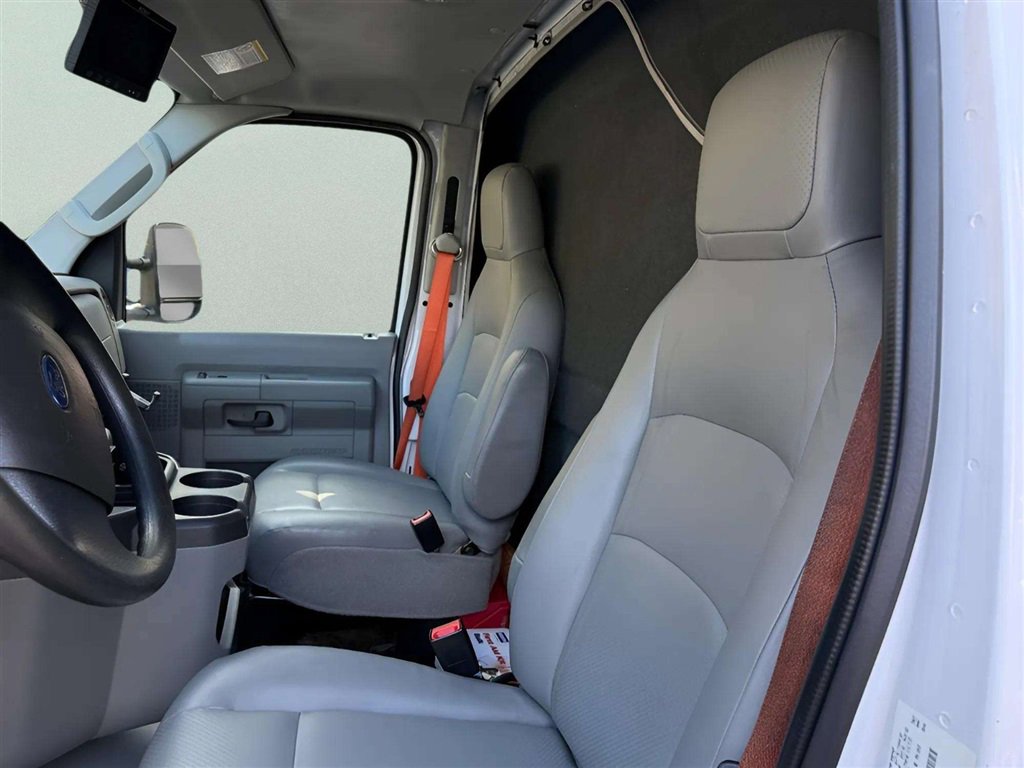 Used 2017 Ford E-450 and Econoline 450 Super Duty w/ Power Windows & Locks Group RWD image 12
