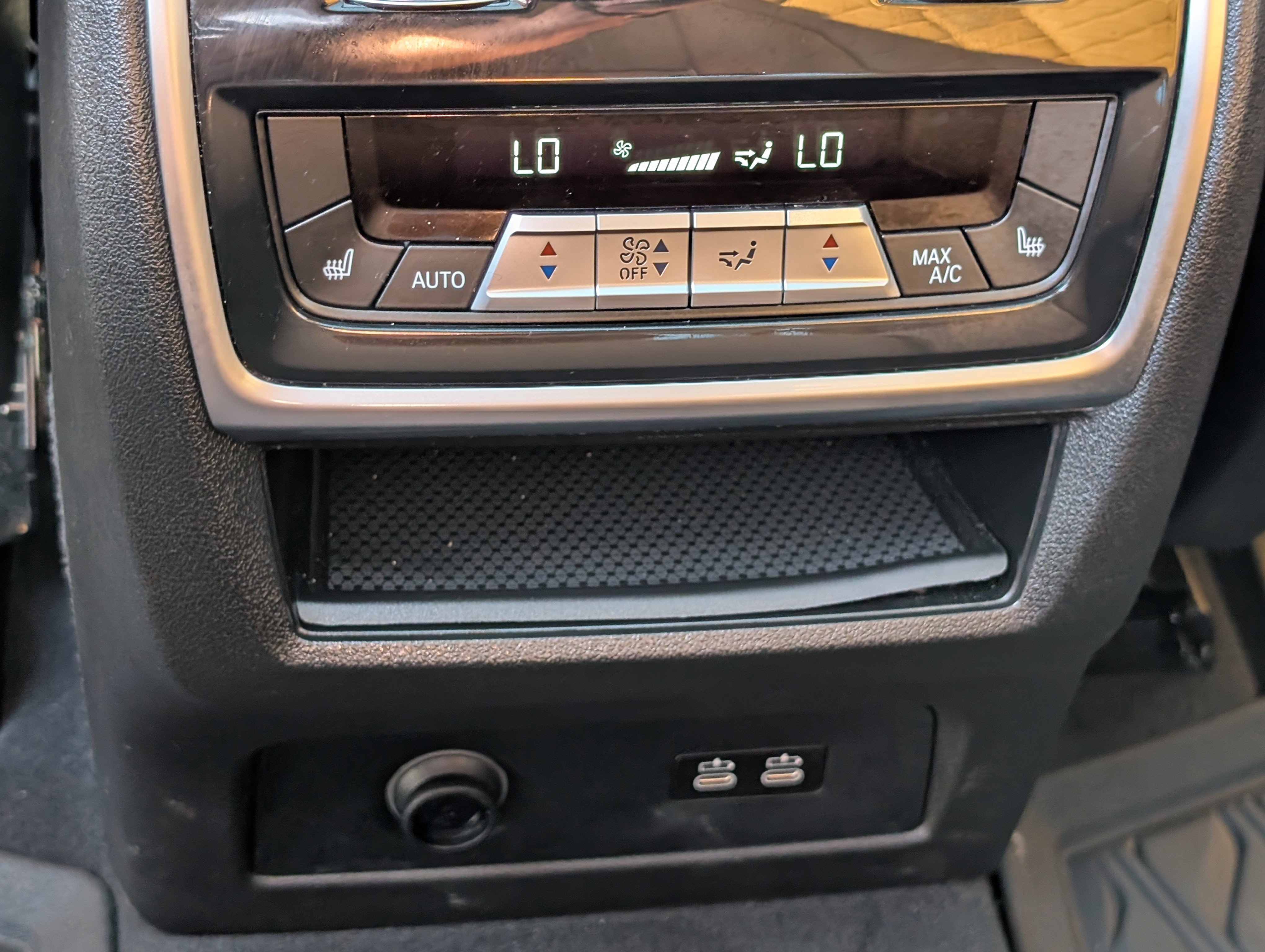 Used 2024 BMW X7 xDrive40i AWD/4WD image 17