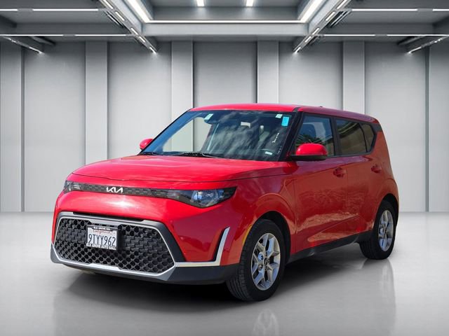 Certified 2023 Kia Soul LX w/ LX Technology Package image 3