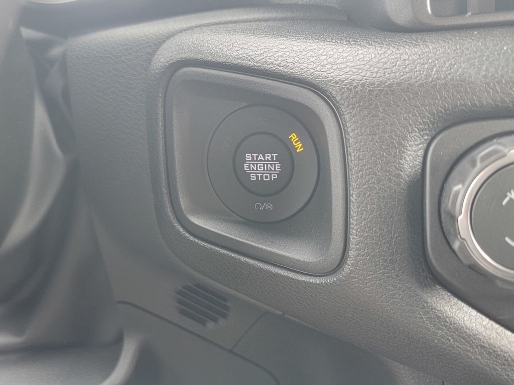 New 2026 Jeep Gladiator Sport AWD/4WD image 18