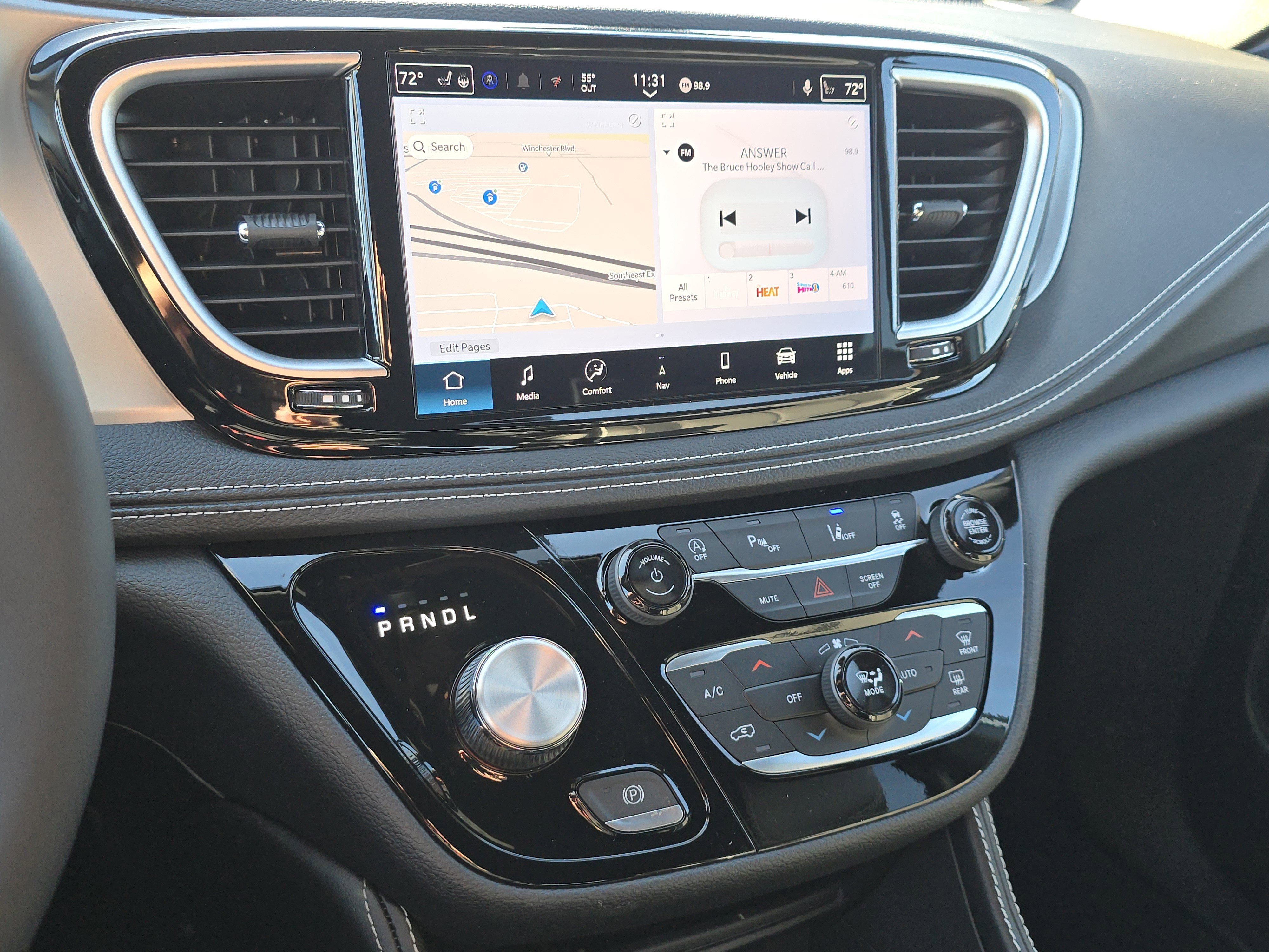 New 2026 Chrysler Pacifica Limited image 30