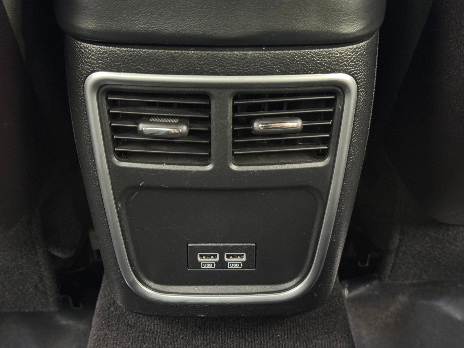 Used 2019 Dodge Charger SXT image 27