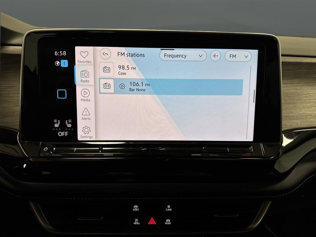 Used 2024 Volkswagen Atlas SEL Premium R-Line image 19