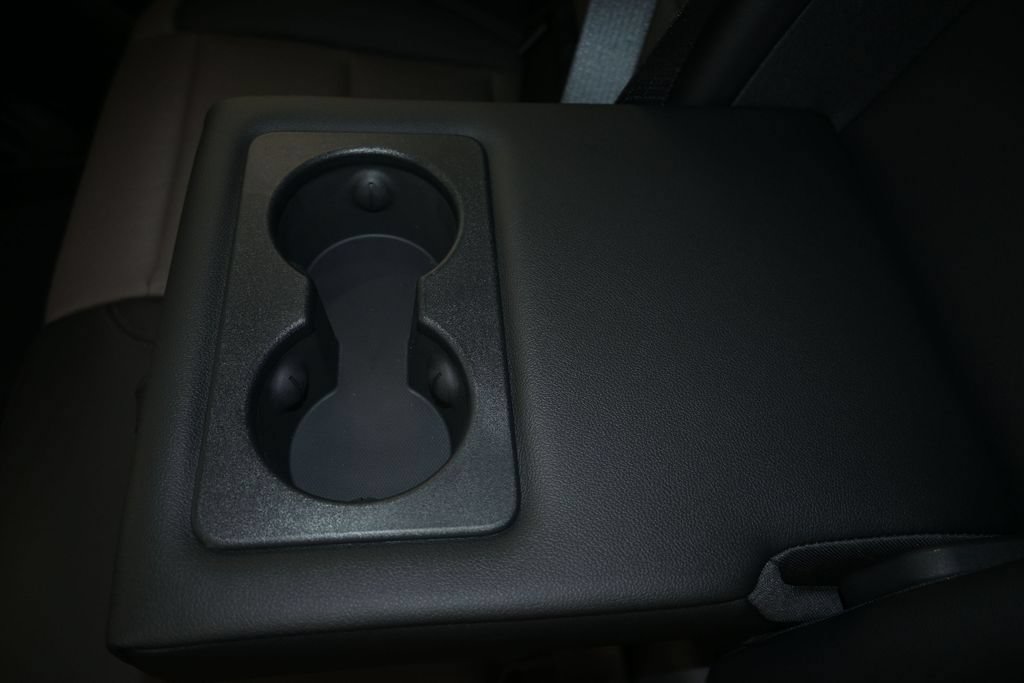 New 2027 Chevrolet Equinox LT w/ Convenience Package II FWD image 17