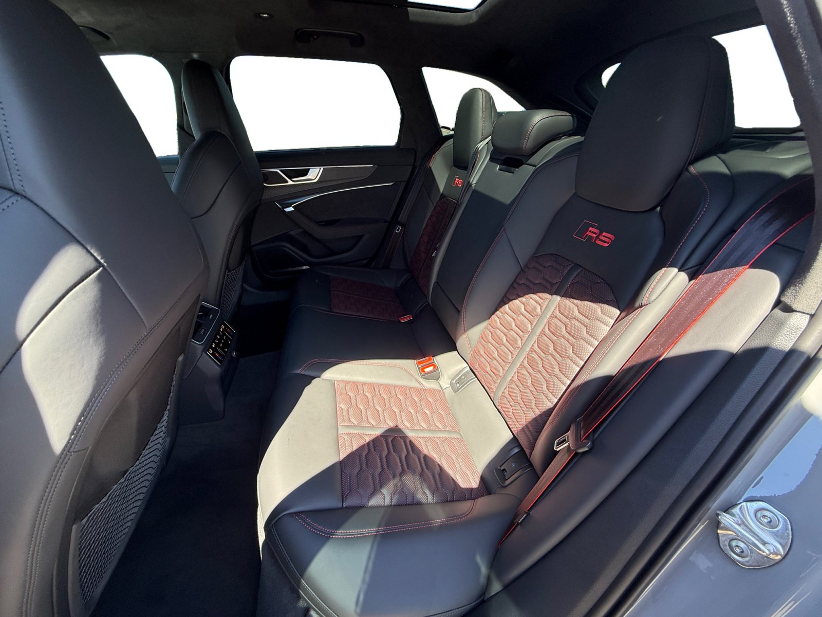 Used 2025 Audi RS 6 performance AWD/4WD image 16