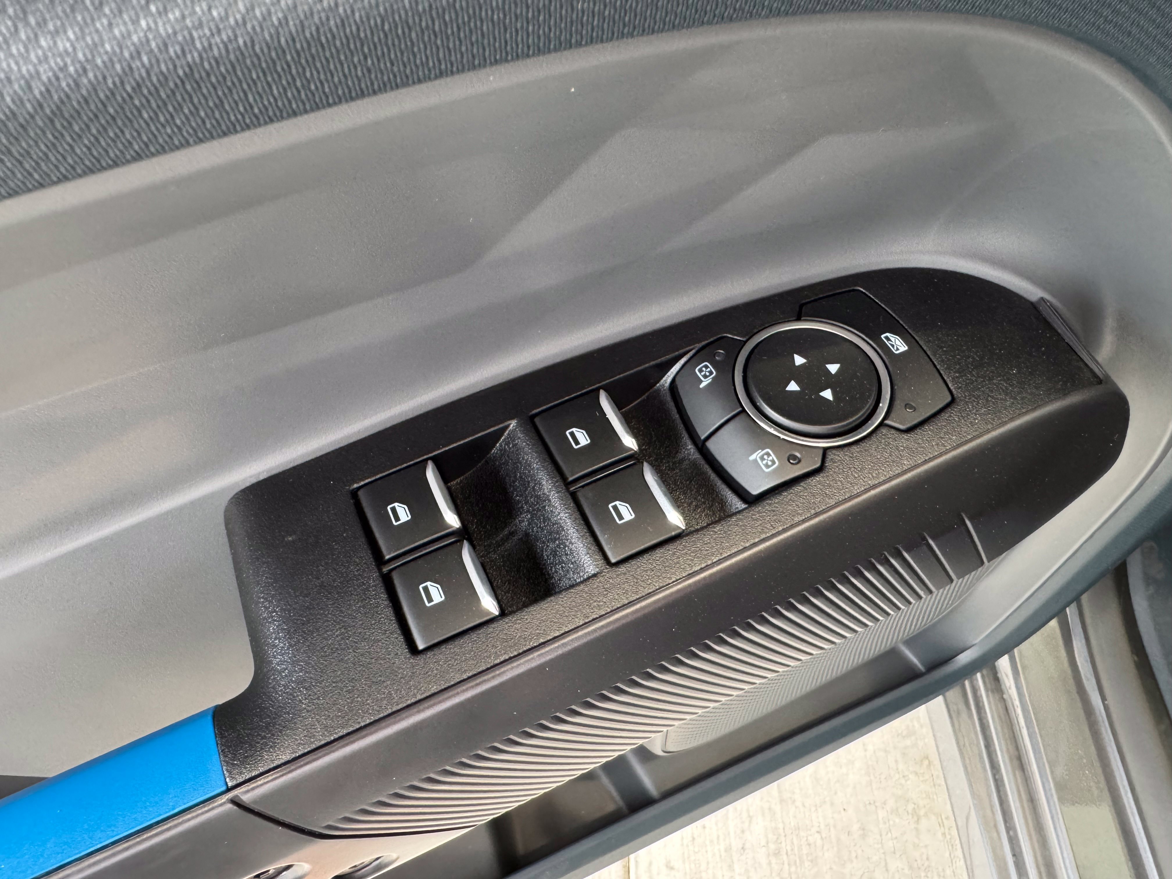 Used 2025 Ford Maverick Lobo AWD/4WD image 55