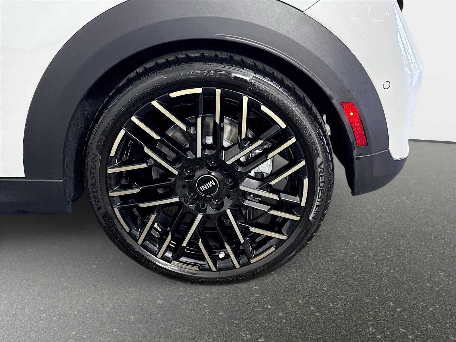 Used 2025 MINI Cooper S FWD image 25