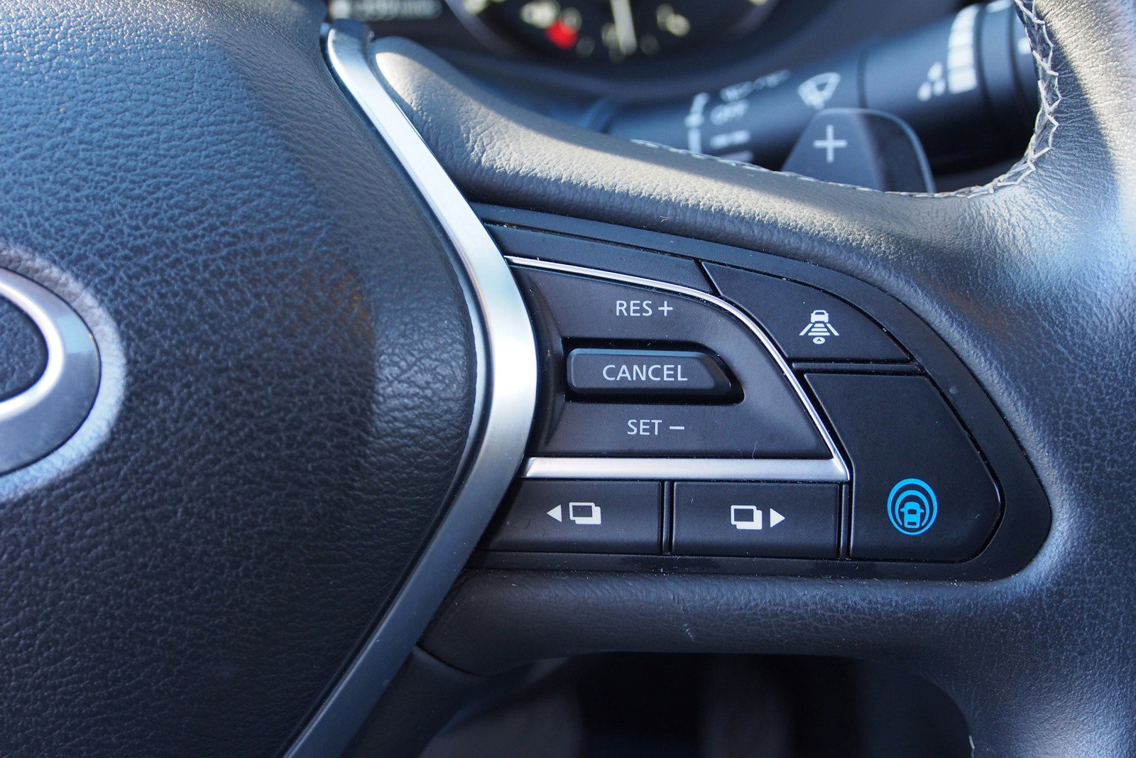 Used 2022 INFINITI QX50 Luxe image 23