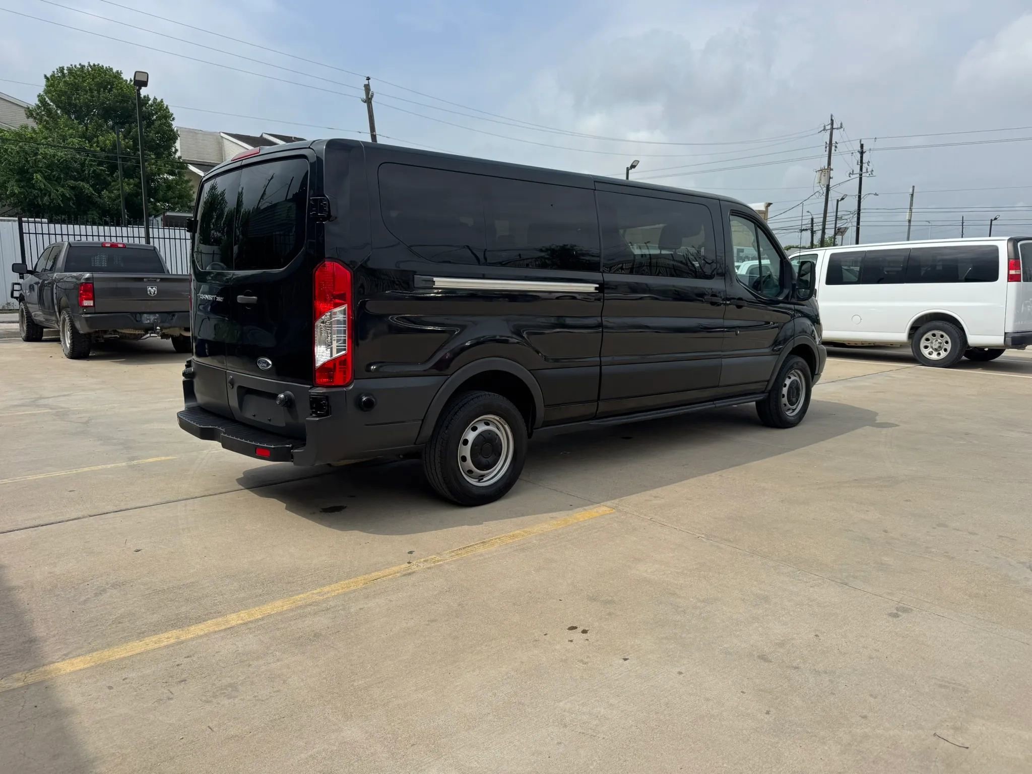 Used 2018 Ford Transit 350 XL RWD image 10