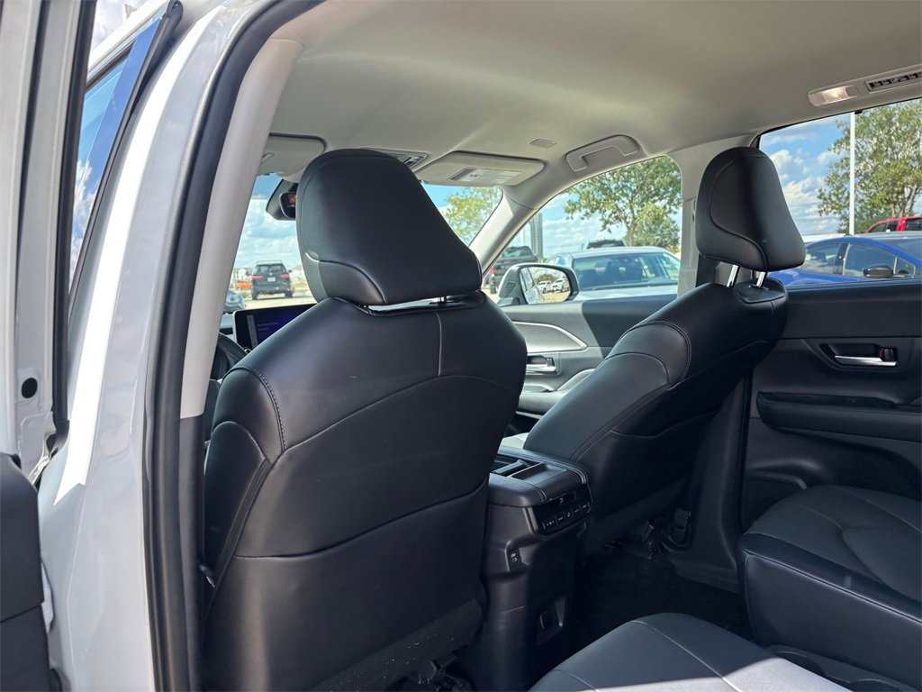 Certified 2024 Toyota Grand Highlander XLE image 30