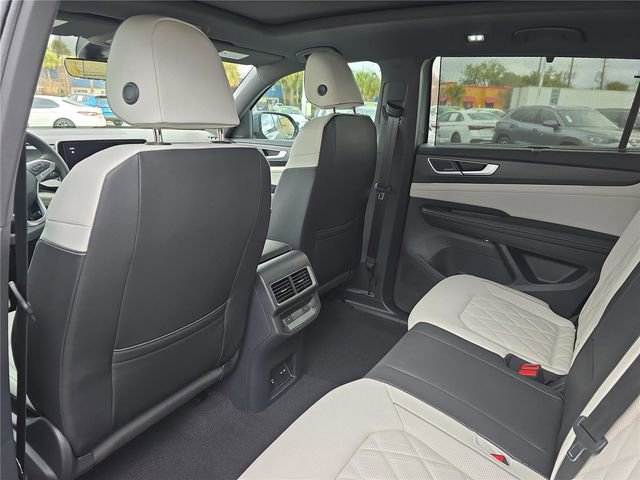New 2026 Volkswagen Atlas Cross Sport SEL Premium R-Line image 10