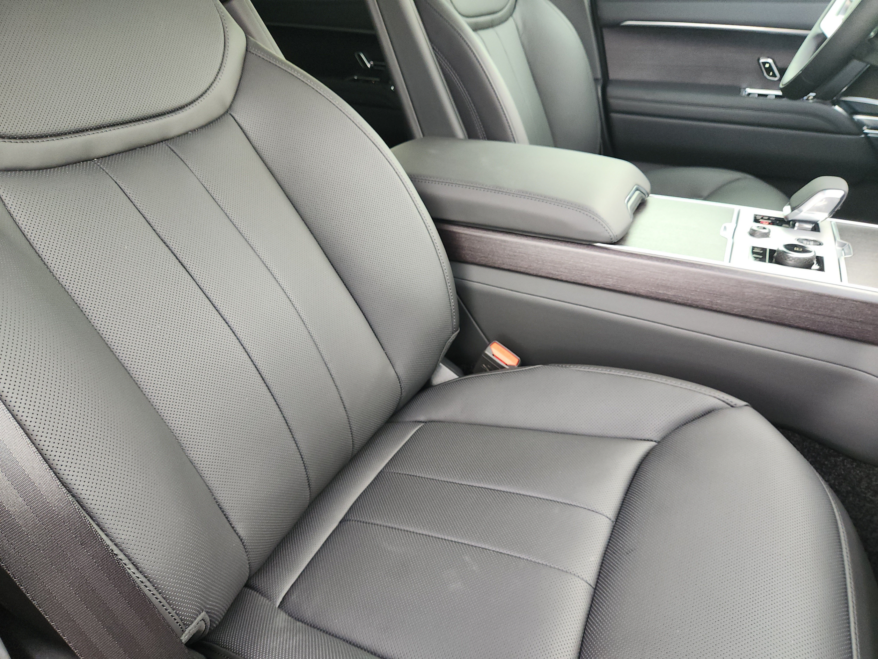New 2027 Land Rover Range Rover SE AWD/4WD image 9