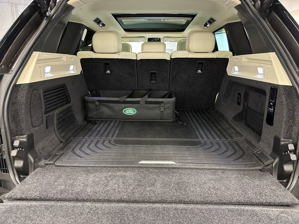 Used 2023 Land Rover Range Rover SE image 23
