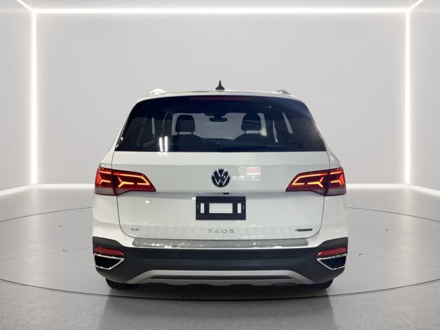 Certified 2023 Volkswagen Taos SE w/ Panoramic Sunroof Package AWD/4WD image 29
