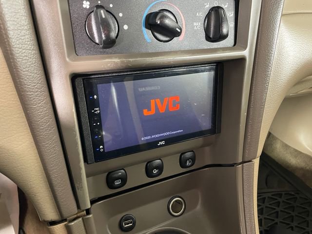 Used 2001 Ford Mustang Coupe image 8