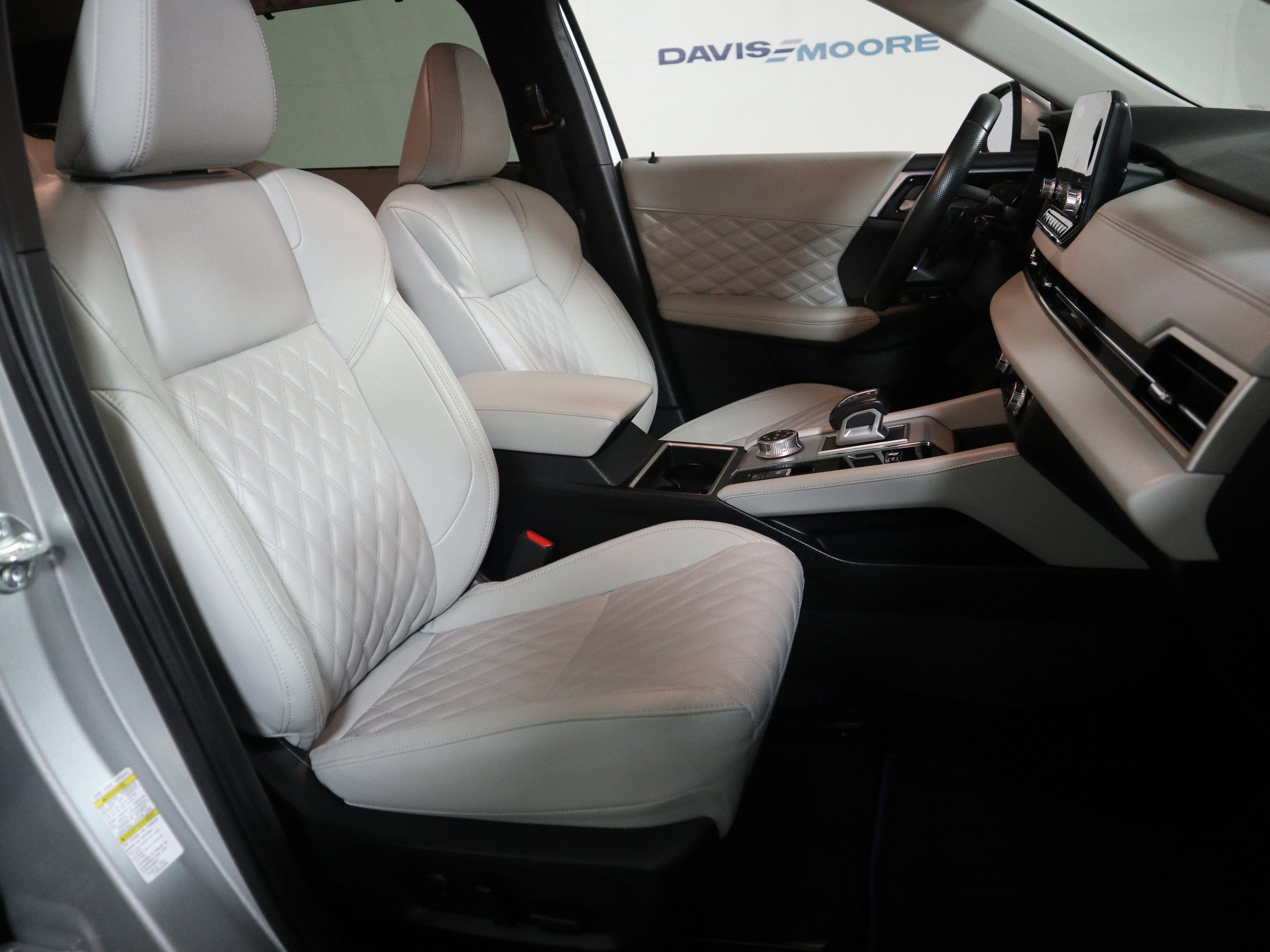 Used 2024 Mitsubishi Outlander SEL image 20