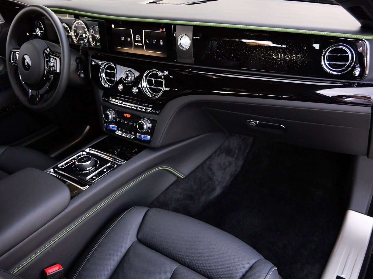 Used 2023 Rolls-Royce Ghost image 31