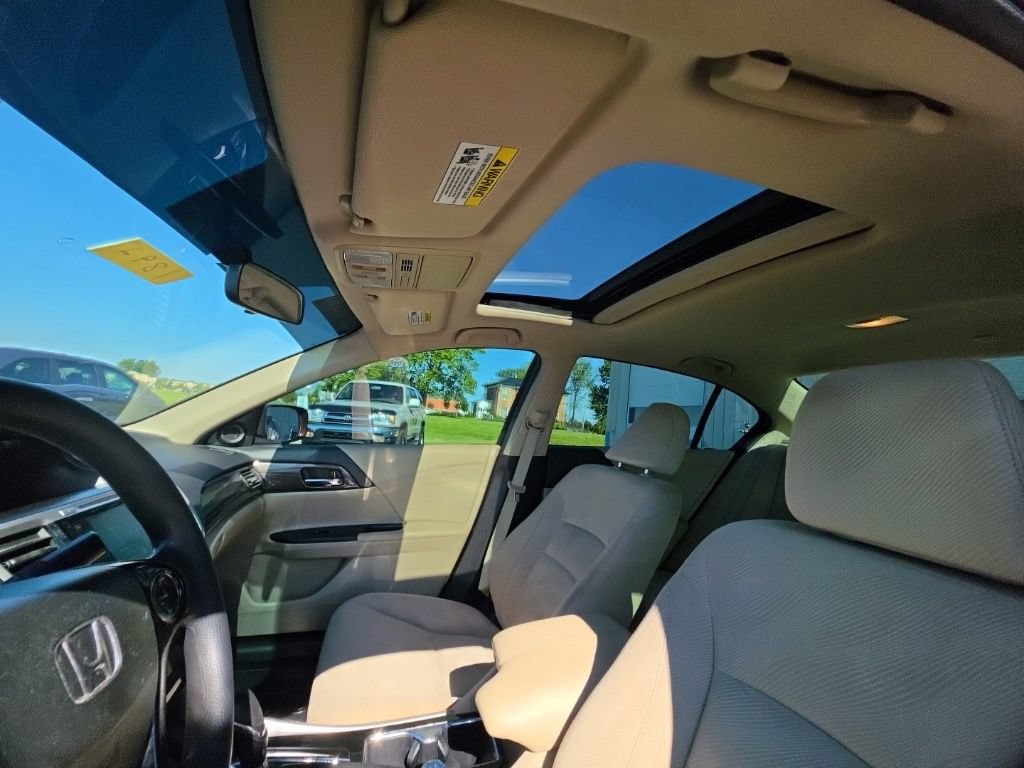 Used 2016 Honda Accord EX image 14