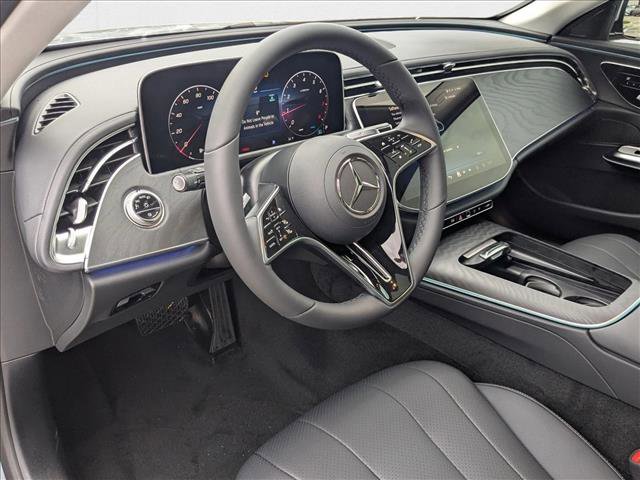 New 2026 Mercedes-Benz E 350 4MATIC Sedan image 3