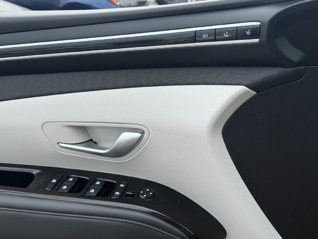 Used 2024 Hyundai Tucson Limited AWD/4WD image 27