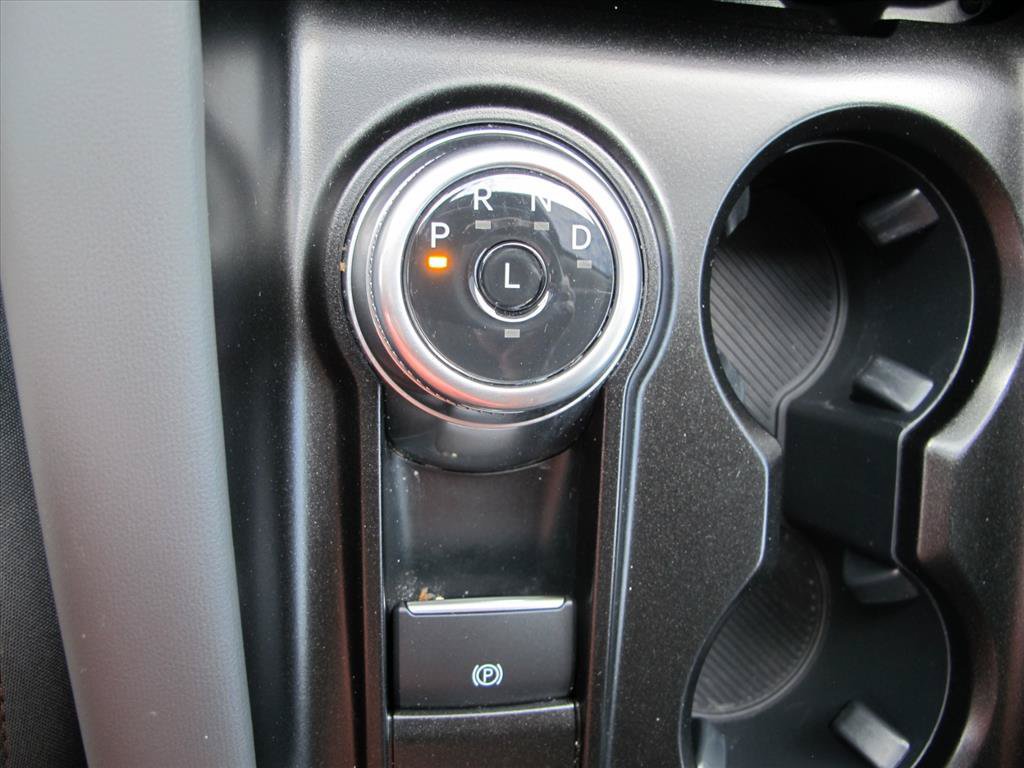 Used 2025 Ford Explorer Active RWD image 14