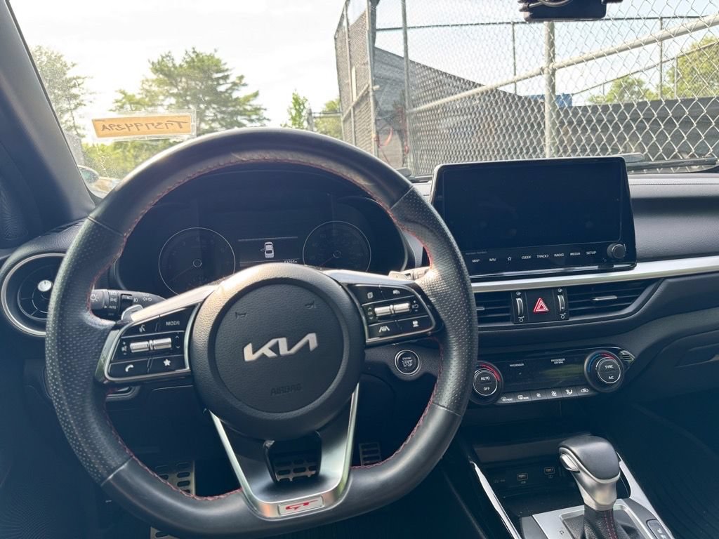 Certified 2022 Kia Forte GT w/ GT2 Package FWD image 8