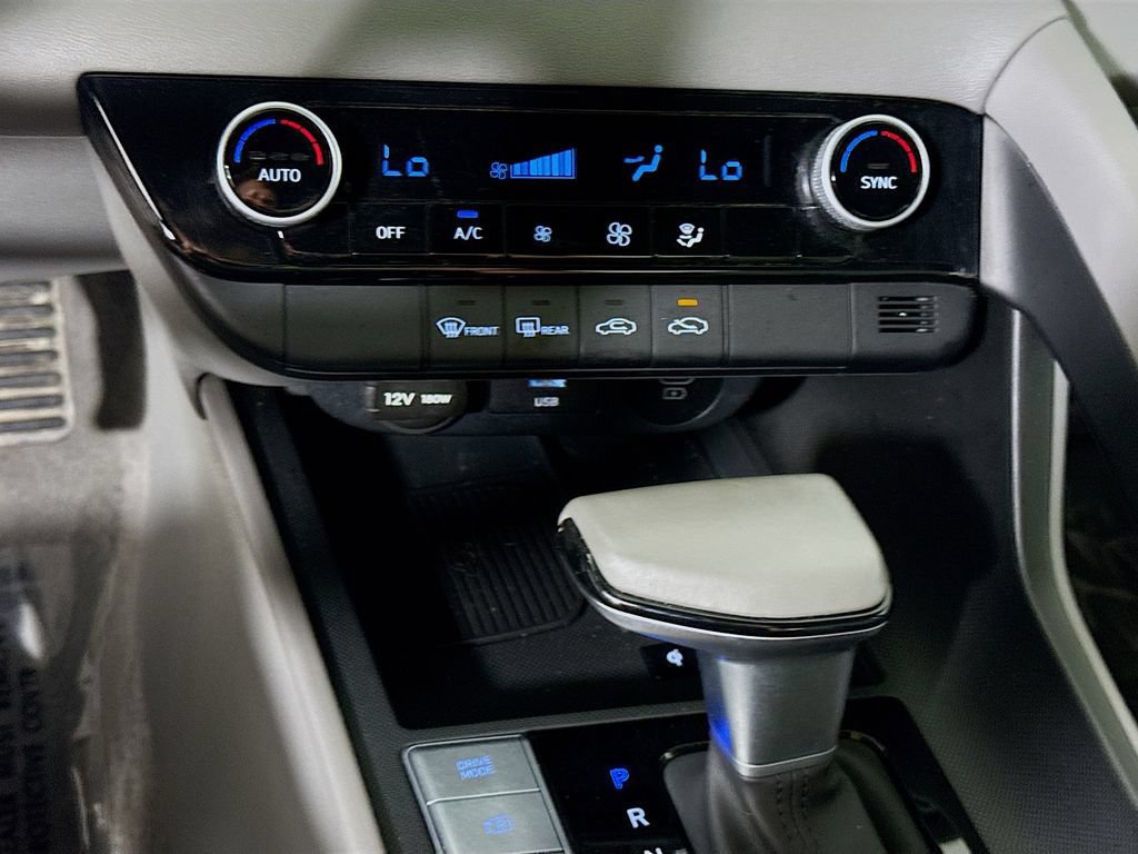 Certified 2025 Hyundai Elantra Sport FWD image 8