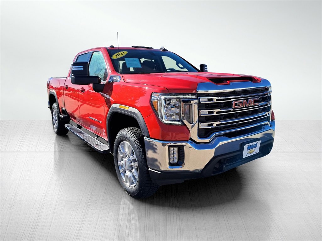 Used 2023 GMC Sierra 2500 SLE w/ SLE Value Package; image 3