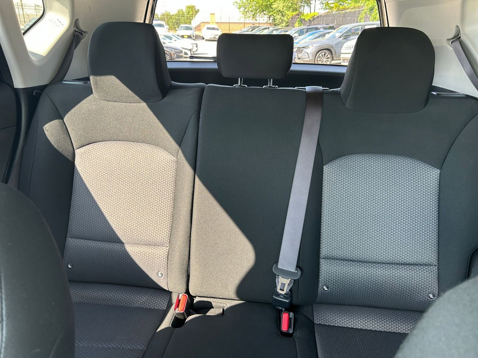 Used 2025 Kia Soul LX w/ LX Technology Package FWD image 33