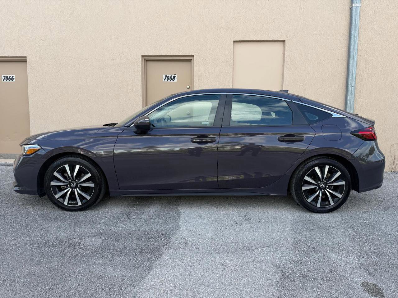 Used 2024 Honda Civic EX-L image 11