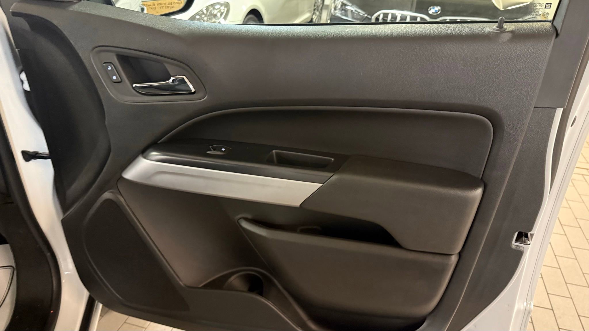 Used 2022 Chevrolet Colorado LT w/ Fleet Safety Package image 20