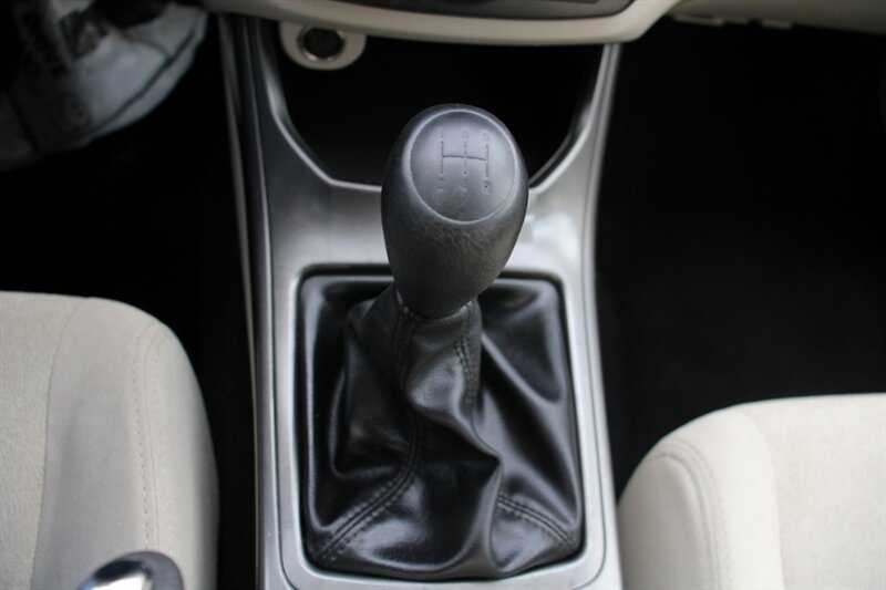 Used 2011 Subaru Impreza 2.5i AWD/4WD image 8