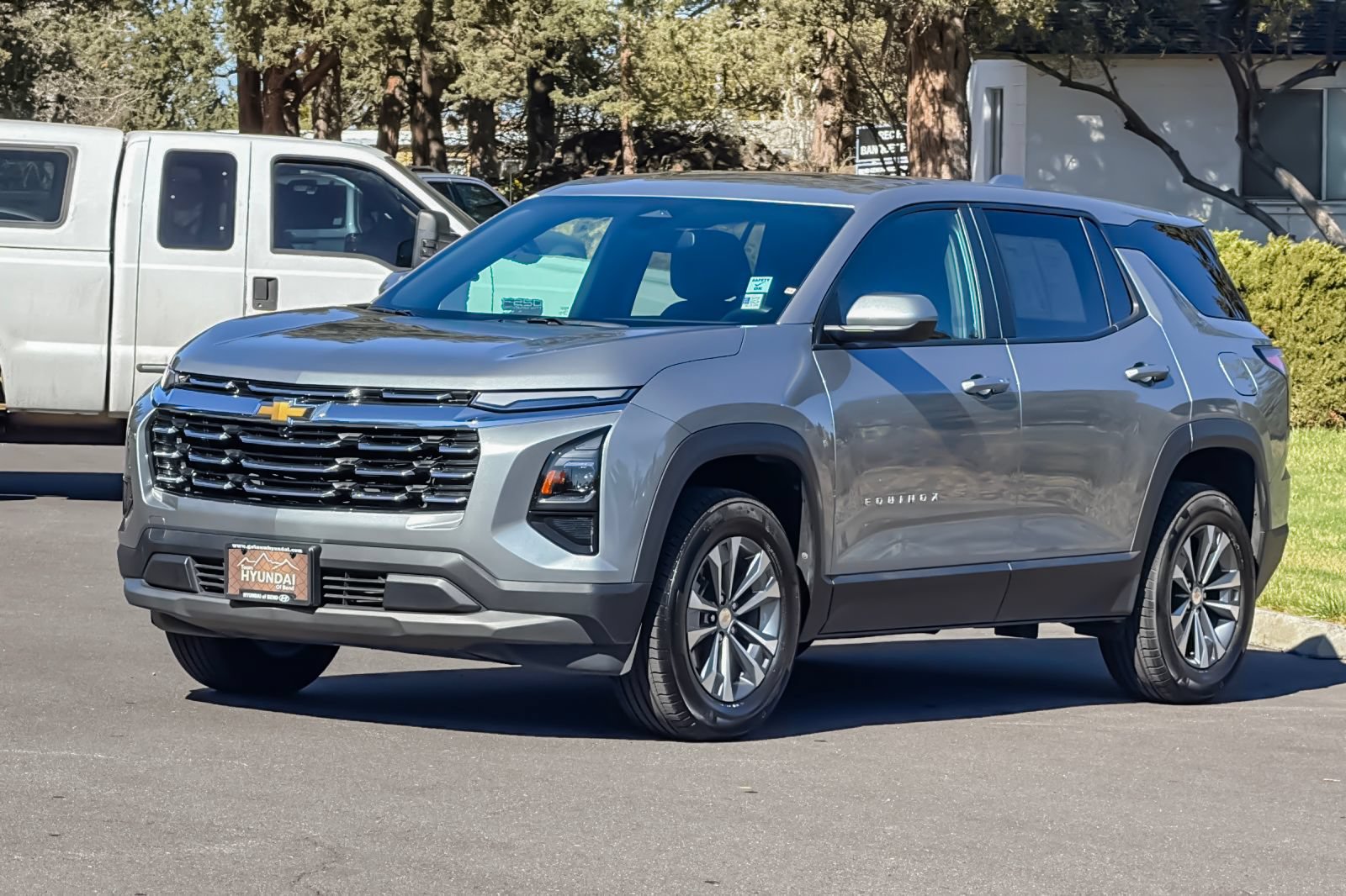 Used 2025 Chevrolet Equinox LT AWD/4WD image 9
